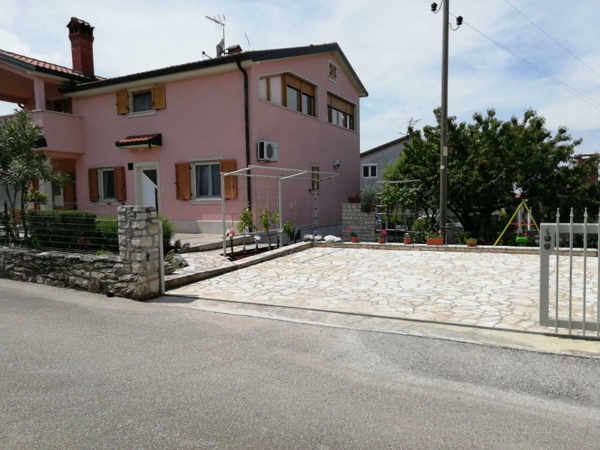 Apartmani Vesna Buje Εξωτερικό φωτογραφία